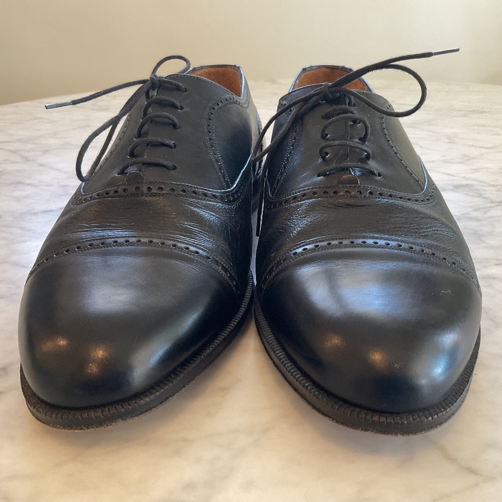 Mezlan Florence Oxford in size 11W great condition made in Spain